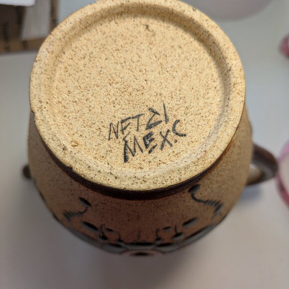9" Netzi Pottery Teapot Mexico - Picture 2 of 6